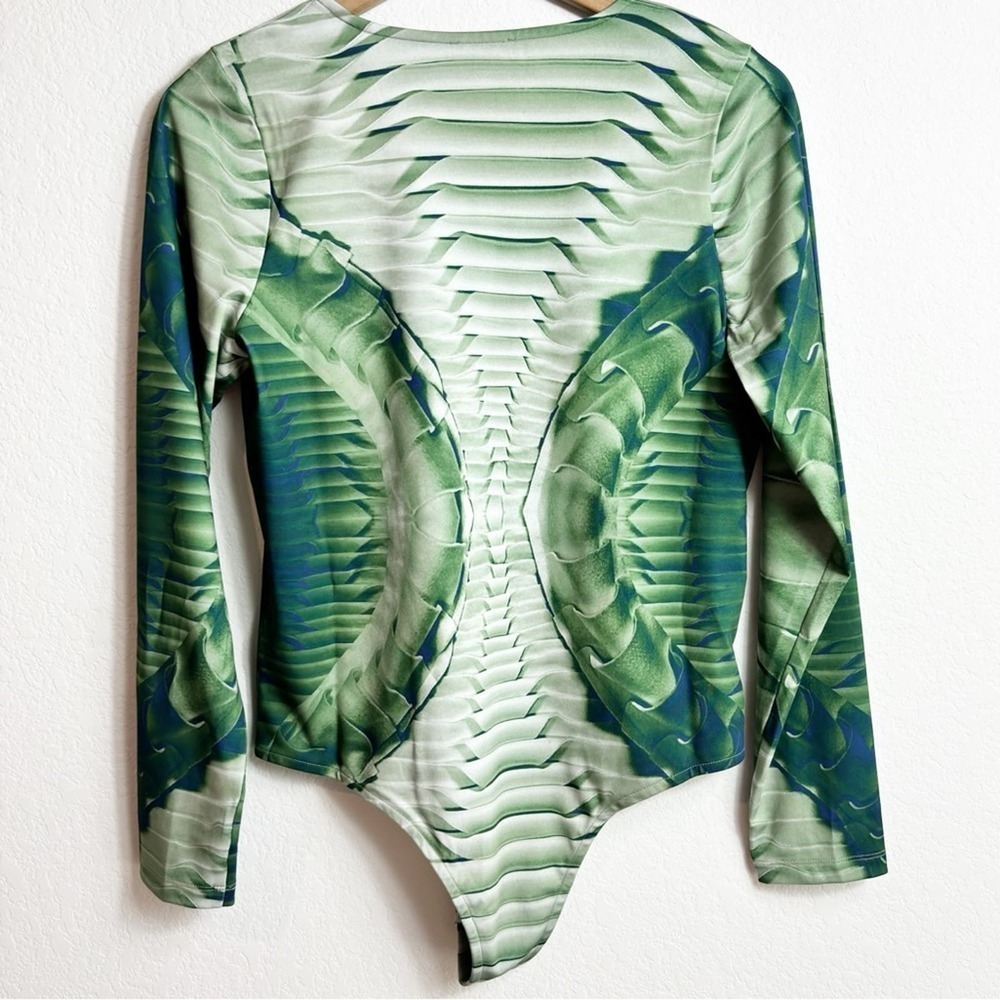 MAKING THE CUT SIZELARGE GREEN WOMEN BODYSUIT BRAND NEW WITH TAGS - Picture 2 of 6